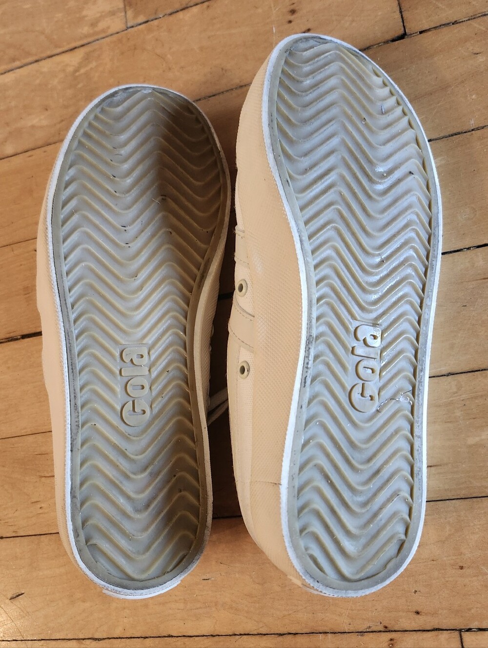 Gola Coaster (Style CLA174) Classic Canvas Sneaker, Size 6, Off-white - Picture 6 of 11
